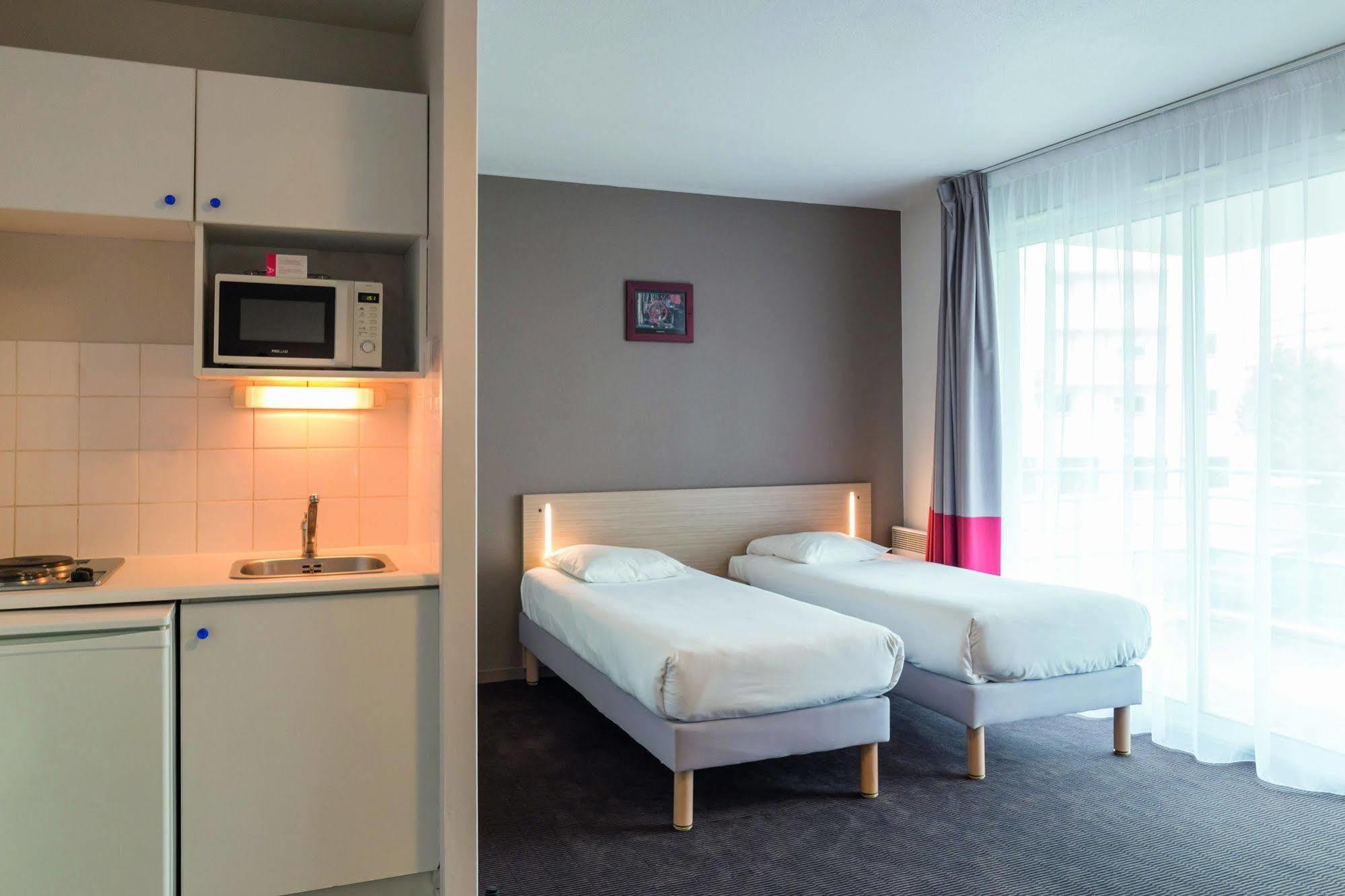 Appart'City Classic La Rochelle Centre Aparthotel Buitenkant foto